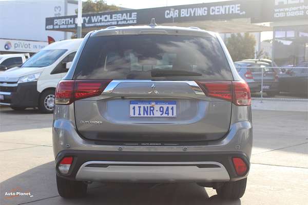 2021 Mitsubishi OUTLANDER ES 7 SEAT (2WD) ZL MY21