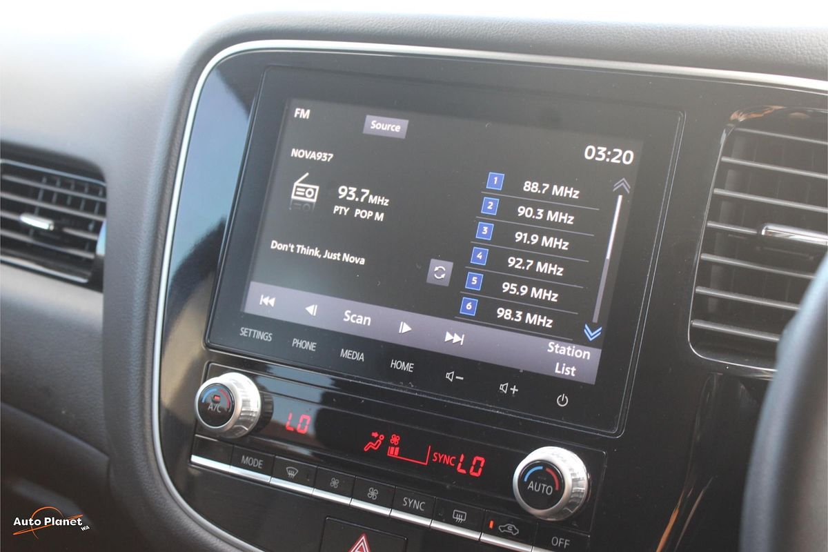 2021 Mitsubishi OUTLANDER ES 7 SEAT (2WD) ZL MY21