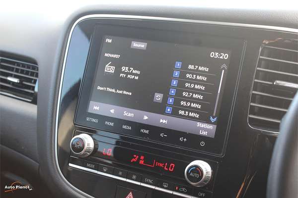 2021 Mitsubishi OUTLANDER ES 7 SEAT (2WD) ZL MY21