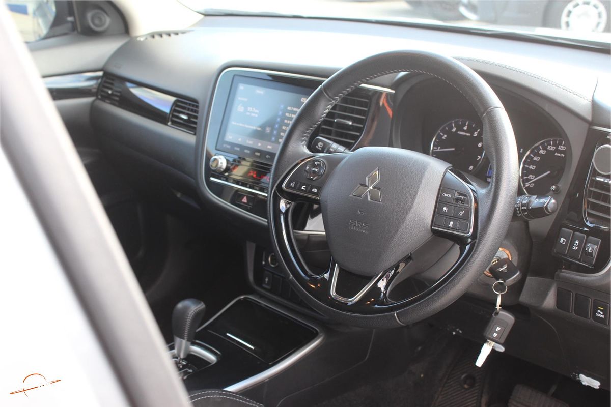 2021 Mitsubishi OUTLANDER ES 7 SEAT (2WD) ZL MY21