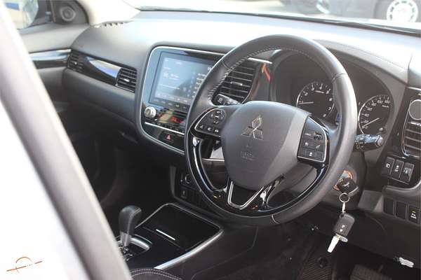 2021 Mitsubishi OUTLANDER ES 7 SEAT (2WD) ZL MY21