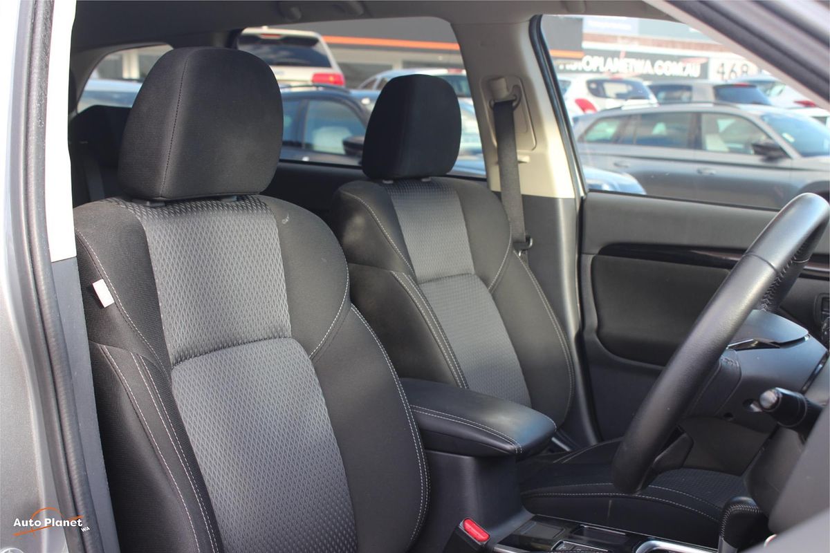 2021 Mitsubishi OUTLANDER ES 7 SEAT (2WD) ZL MY21