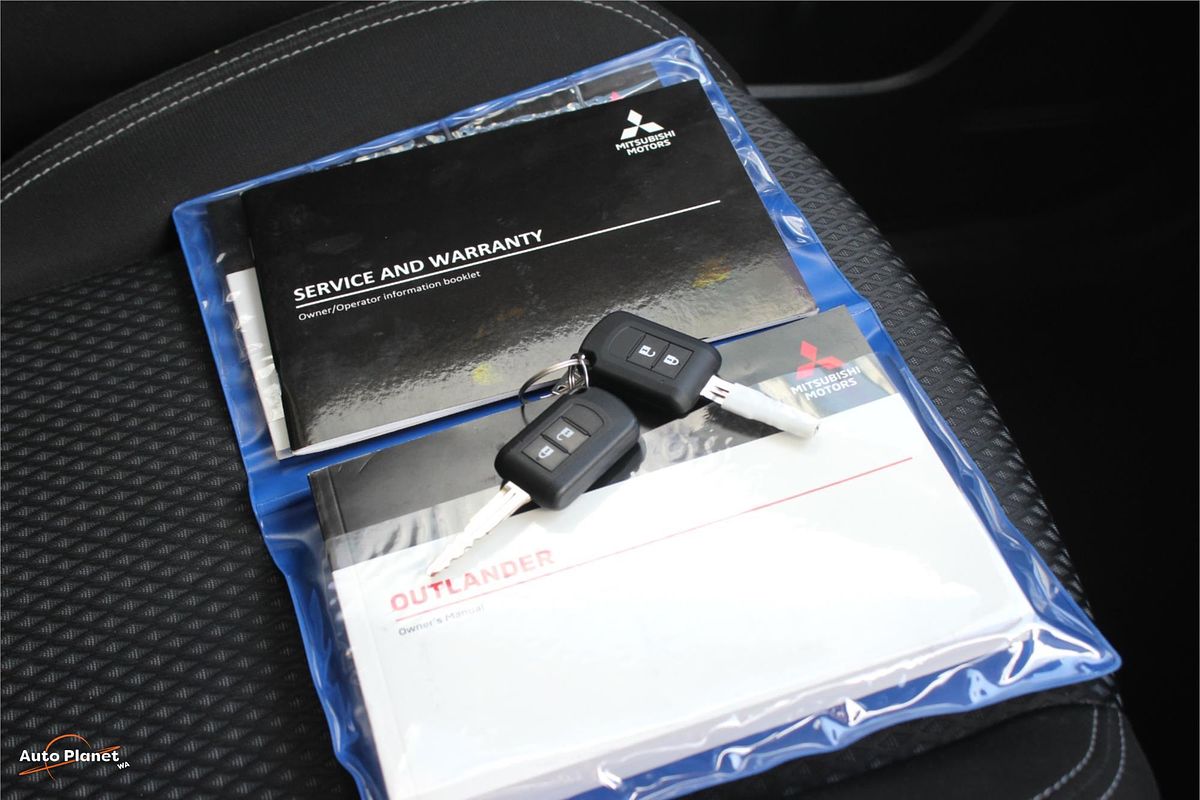2021 Mitsubishi OUTLANDER ES 7 SEAT (2WD) ZL MY21