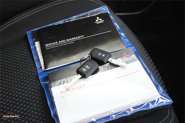 2021 Mitsubishi OUTLANDER ES 7 SEAT (2WD) ZL MY21