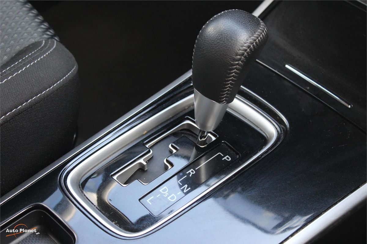 2021 Mitsubishi OUTLANDER ES 7 SEAT (2WD) ZL MY21
