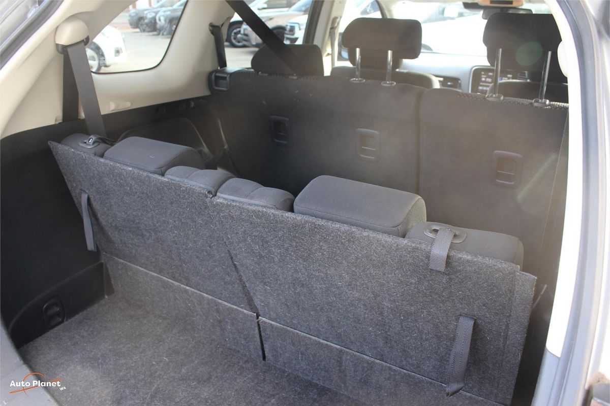 2021 Mitsubishi OUTLANDER ES 7 SEAT (2WD) ZL MY21