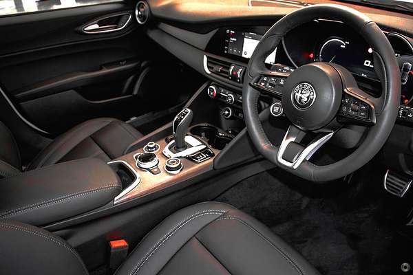 2023 Alfa Romeo Giulia Ti Series 4