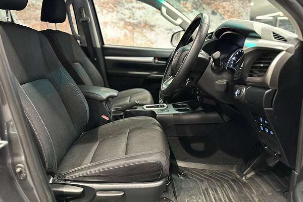 2023 Toyota Hilux SR5 GUN126R 4X4
