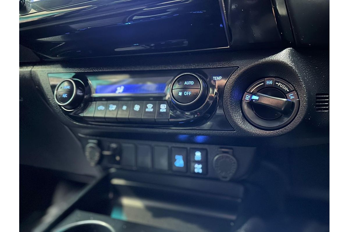 2023 Toyota Hilux SR5 GUN126R 4X4