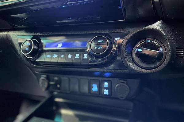 2023 Toyota Hilux SR5 GUN126R 4X4