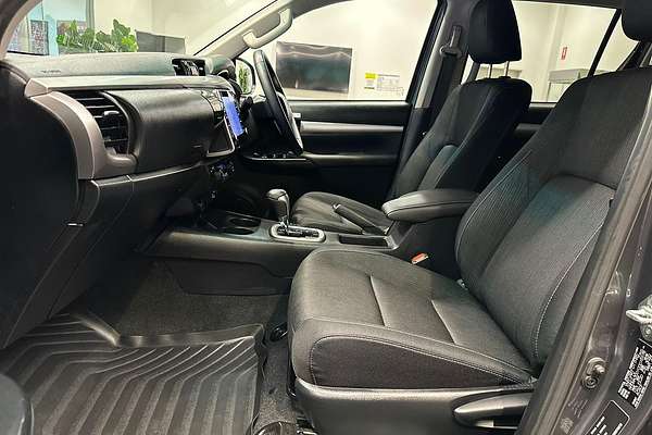 2023 Toyota Hilux SR5 GUN126R 4X4