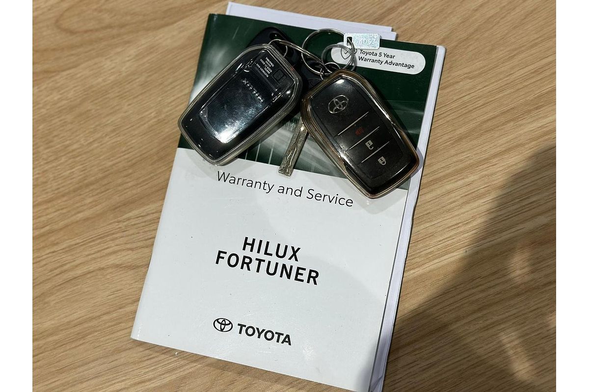2023 Toyota Hilux SR5 GUN126R 4X4