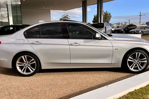 2012 BMW 3 Series 320d F30