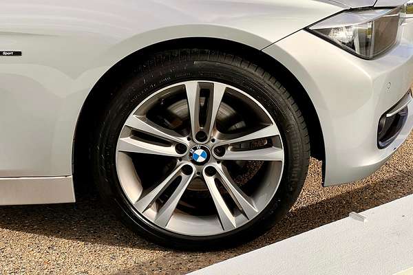 2012 BMW 3 Series 320d F30