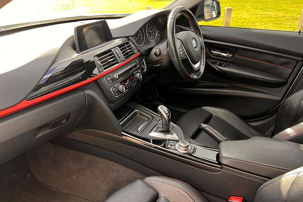 2012 BMW 3 Series 320d F30