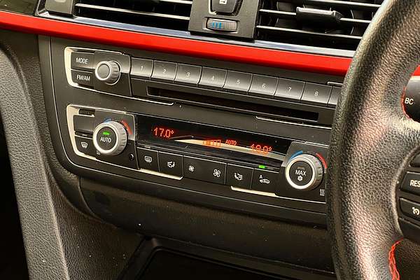 2012 BMW 3 Series 320d F30