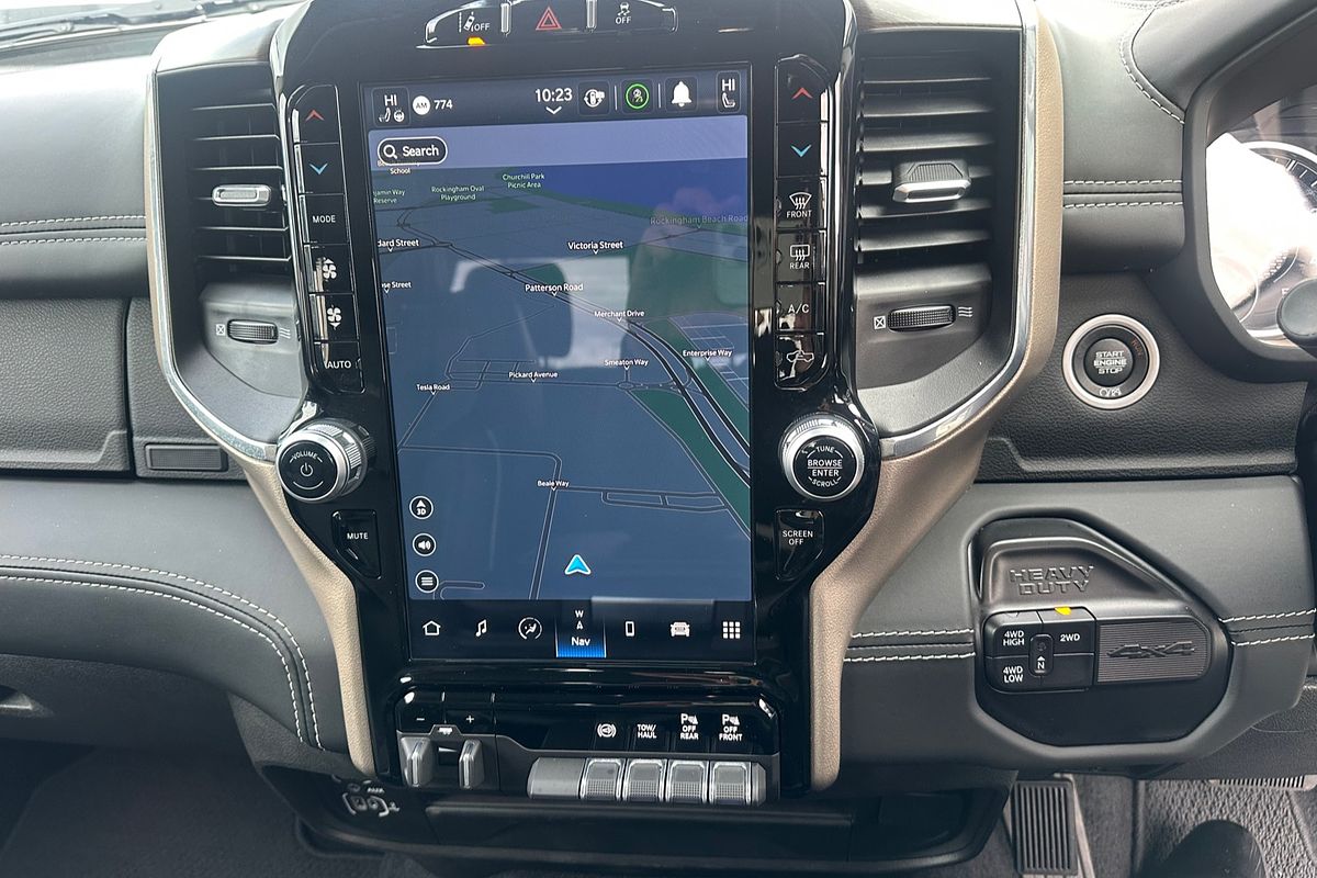 2024 RAM 2500 Laramie DJ 4X4