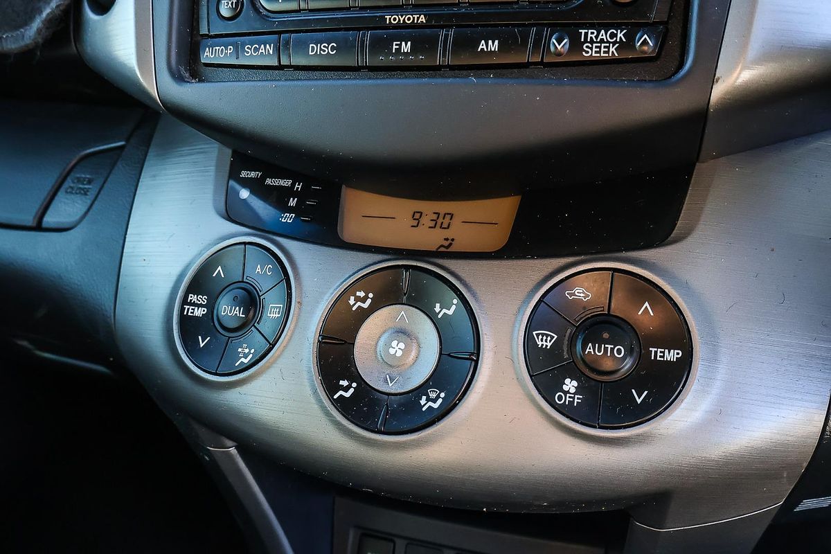 2006 Toyota RAV4 Cruiser ACA33R