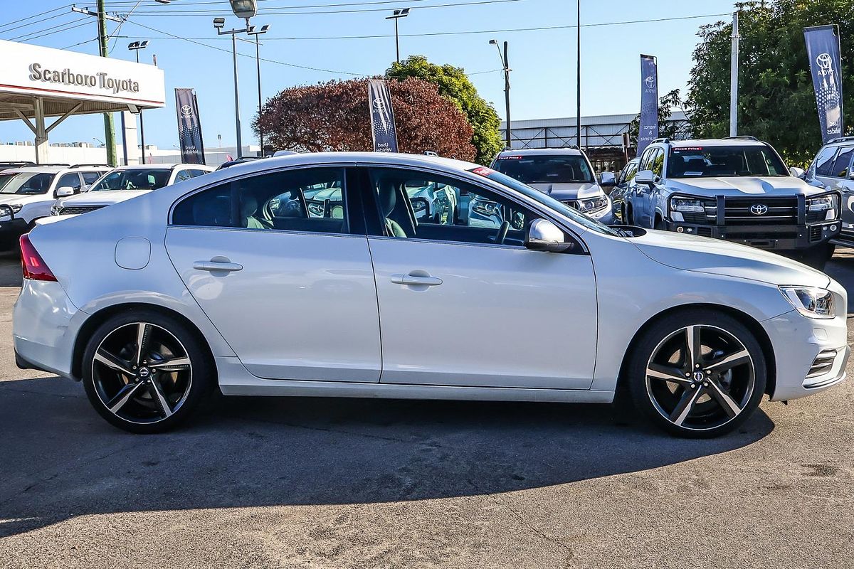 2015 Volvo S60 T5 R-Design
