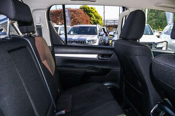 2020 Toyota Hilux SR5 GUN126R 4X4