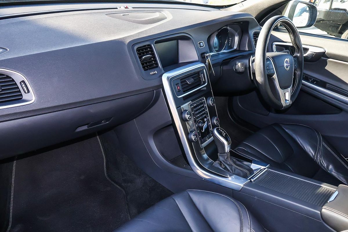 2015 Volvo S60 T5 R-Design
