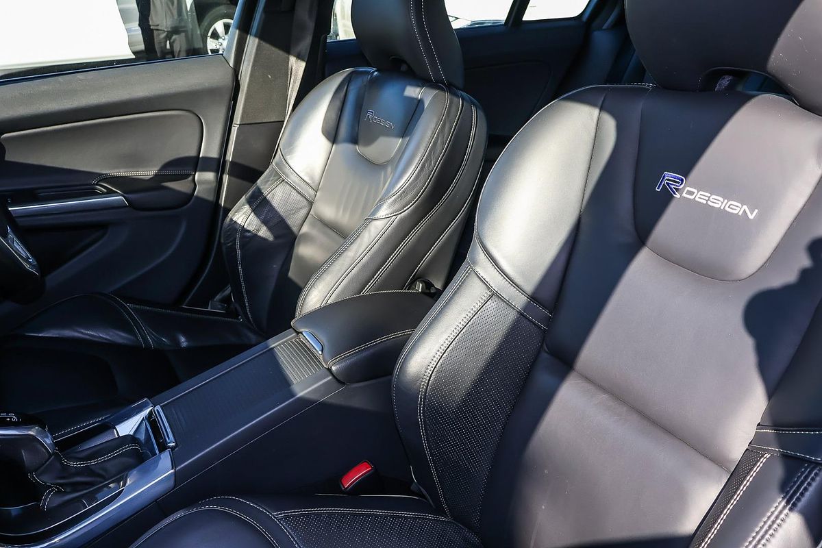 2015 Volvo S60 T5 R-Design