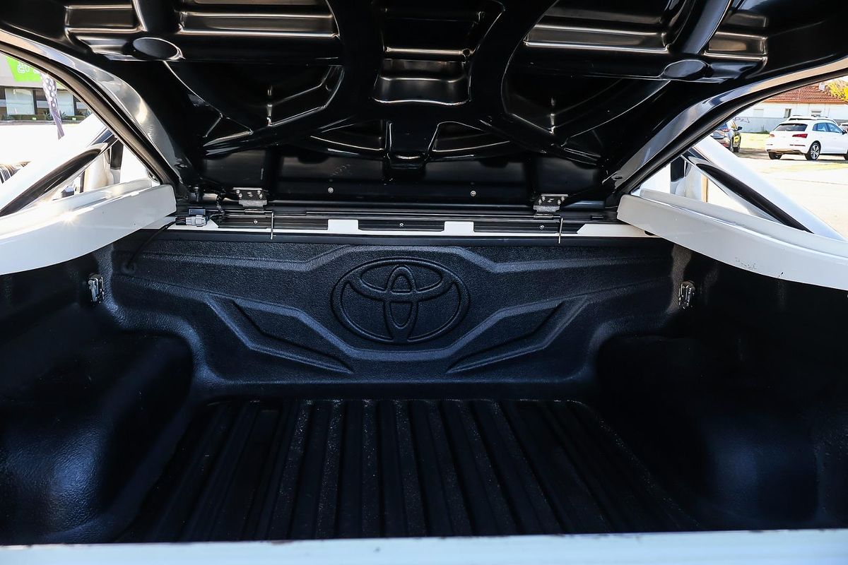 2020 Toyota Hilux SR5 GUN126R 4X4