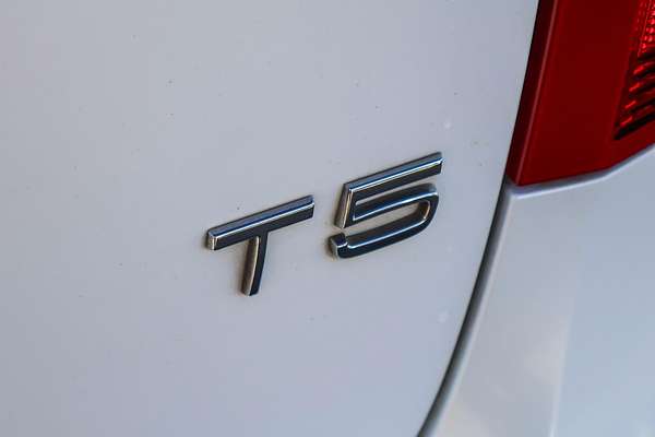 2015 Volvo S60 T5 R-Design