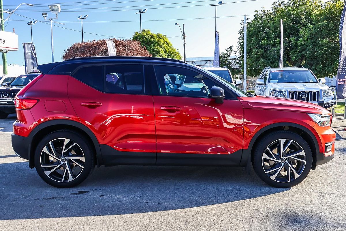 2018 Volvo XC40 T5 R-Design