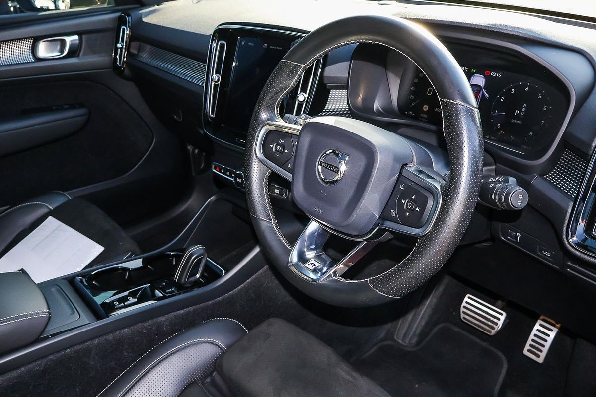 2018 Volvo XC40 T5 R-Design