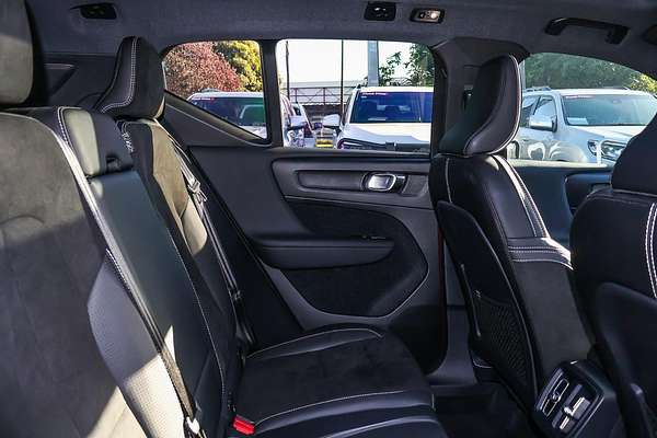2018 Volvo XC40 T5 R-Design