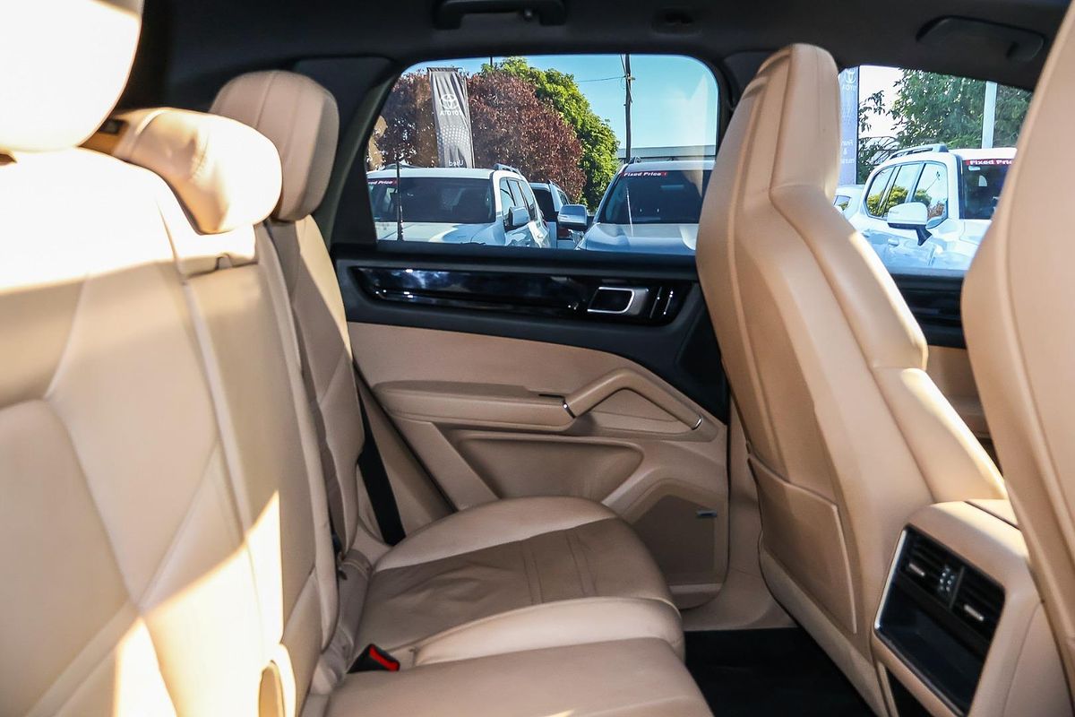 2019 Porsche Cayenne S 9YA