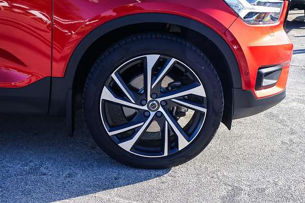 2018 Volvo XC40 T5 R-Design