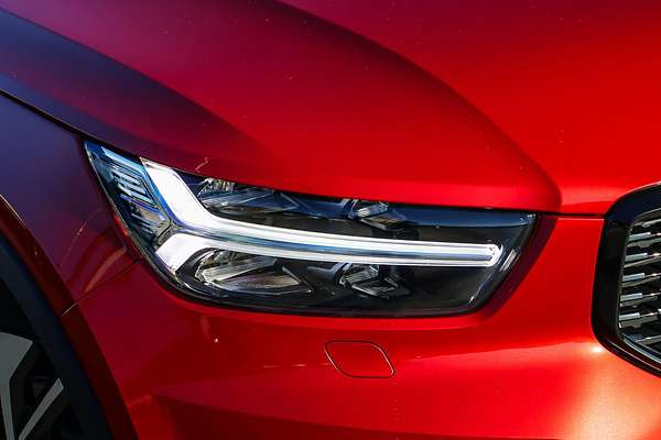 2018 Volvo XC40 T5 R-Design