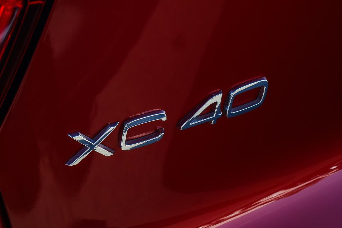 2018 Volvo XC40 T5 R-Design