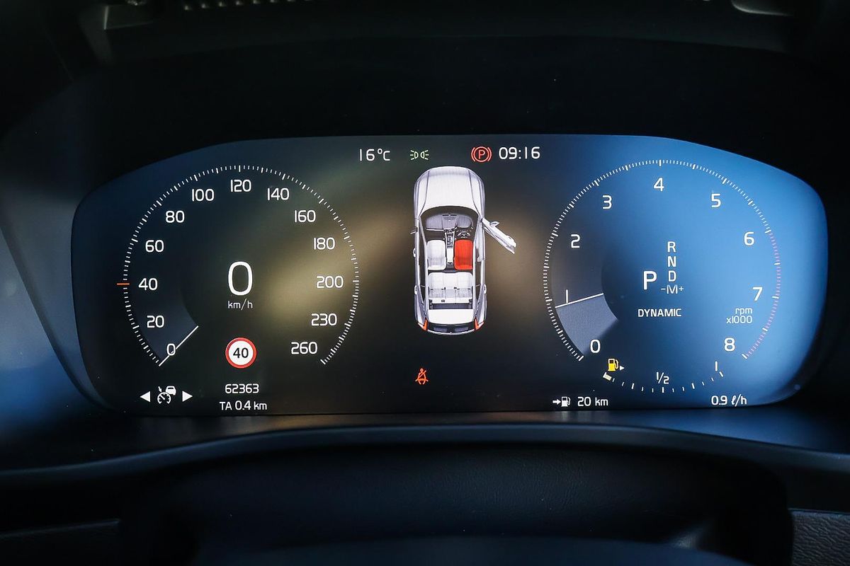 2018 Volvo XC40 T5 R-Design