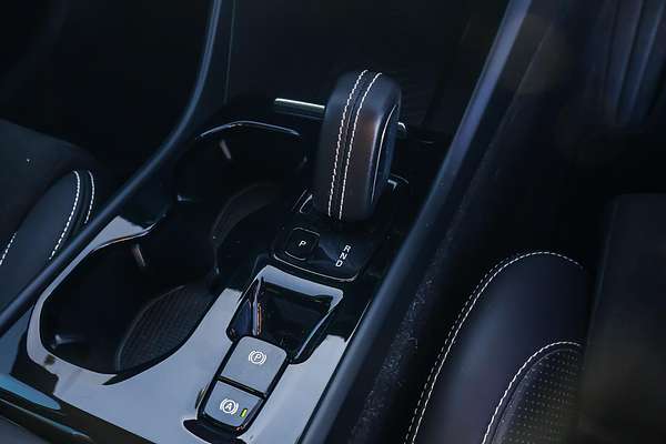 2018 Volvo XC40 T5 R-Design