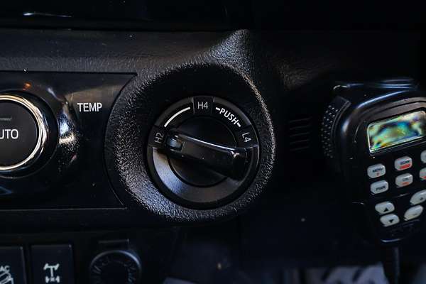 2015 Toyota Hilux SR5 GUN126R 4X4