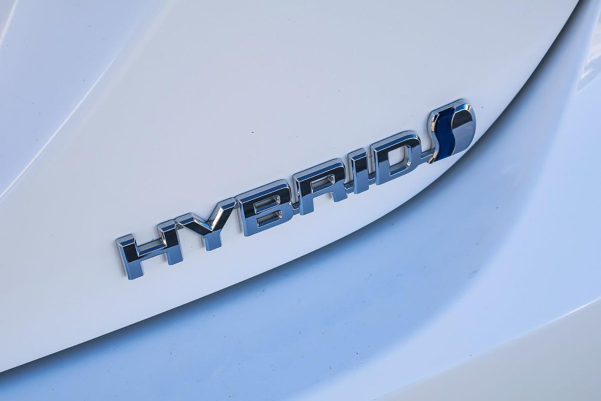 2024 Toyota Camry Ascent AXVH70R