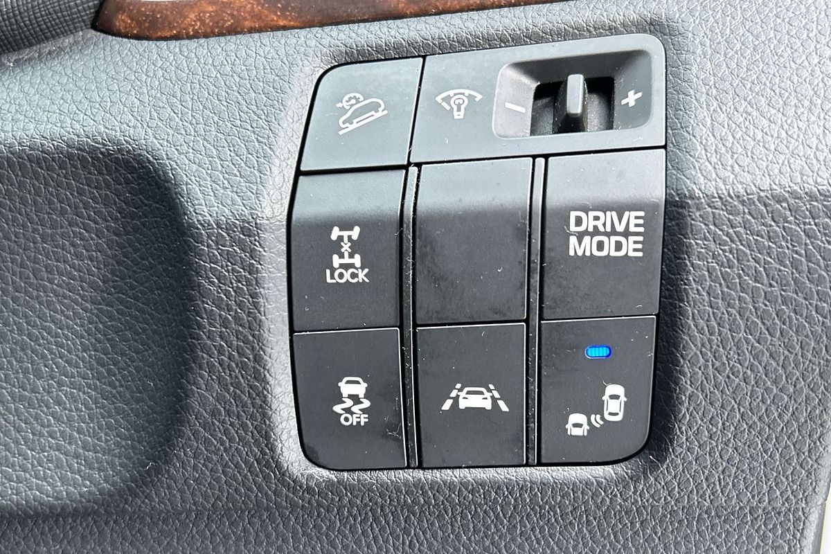 2017 Hyundai Santa Fe Active DM5 Series II