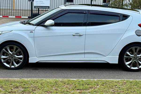 2017 Hyundai Veloster SR Turbo FS5 Series II