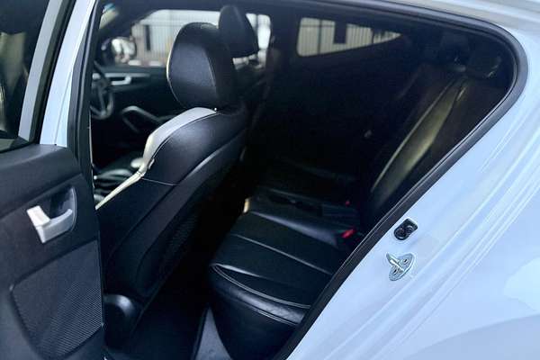 2017 Hyundai Veloster SR Turbo FS5 Series II