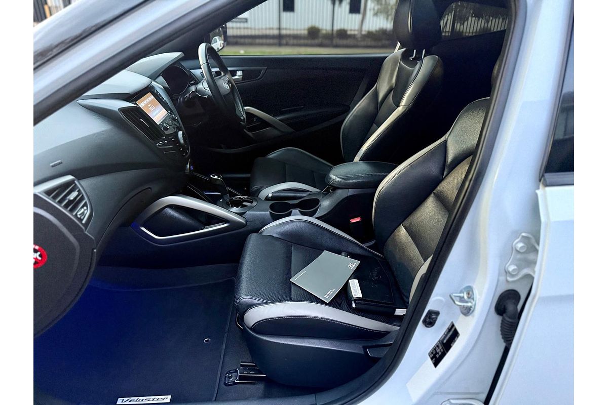 2017 Hyundai Veloster SR Turbo FS5 Series II