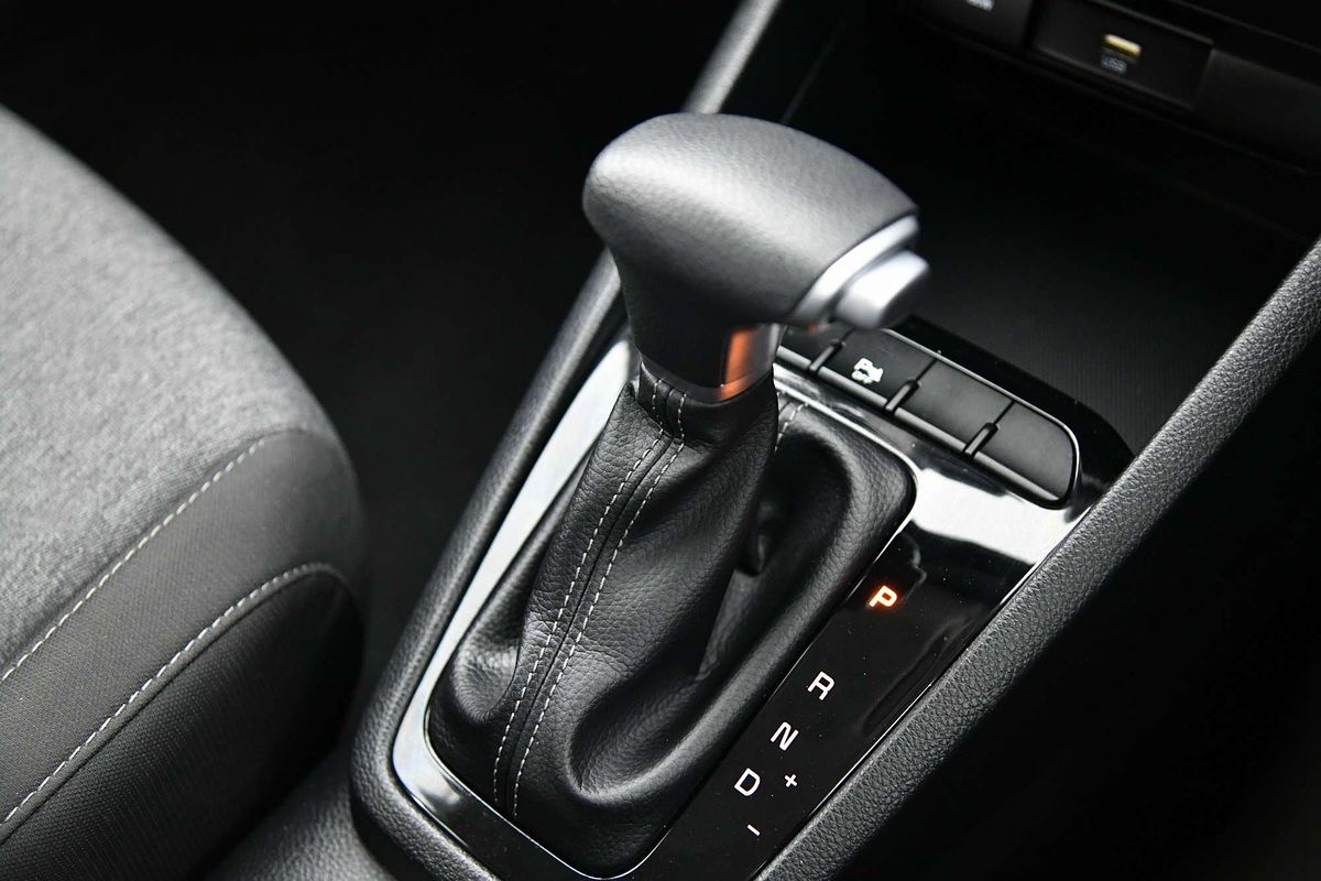 2023 Kia Stonic S YB