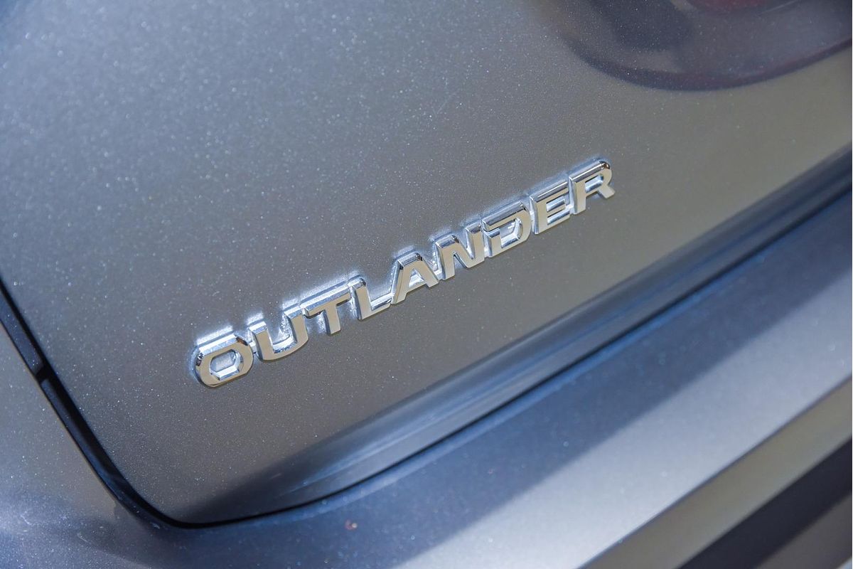 2020 Mitsubishi Outlander LS ZL
