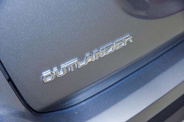 2020 Mitsubishi Outlander LS ZL