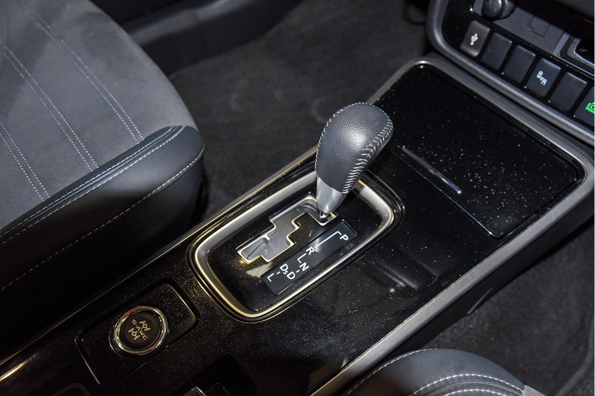 2020 Mitsubishi Outlander LS ZL