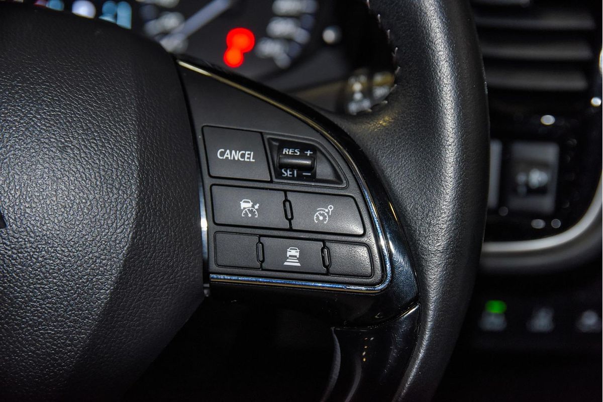 2020 Mitsubishi Outlander LS ZL