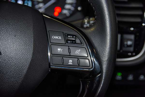 2020 Mitsubishi Outlander LS ZL