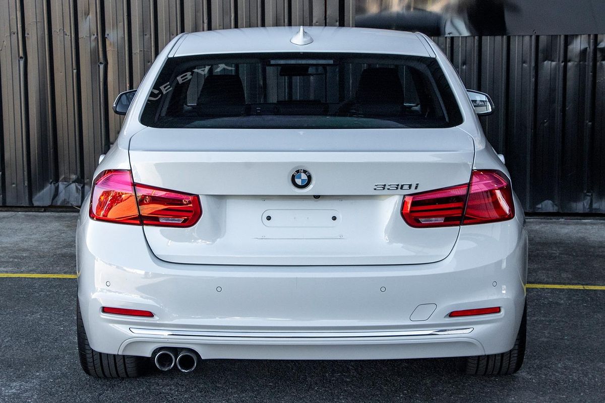 2015 BMW 3 Series 330i Luxury Line F30 LCI
